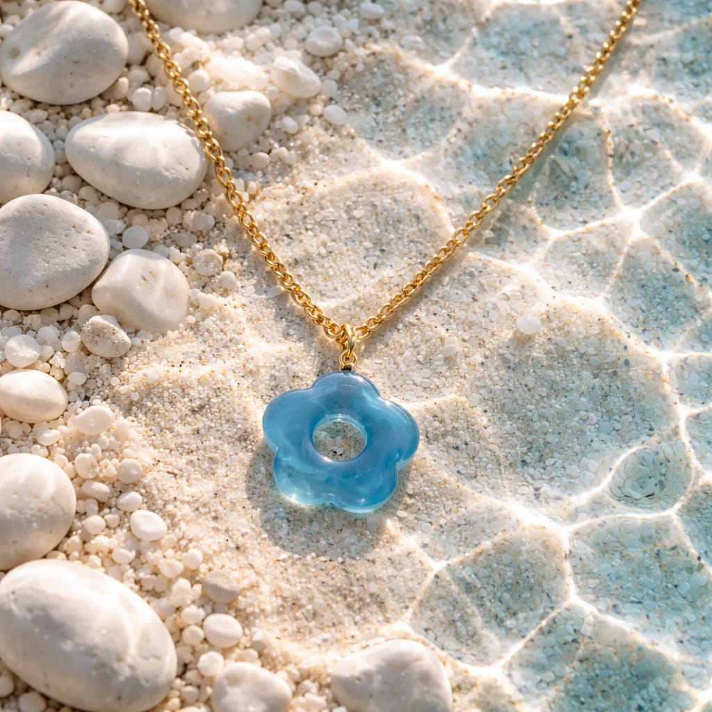 Collier fleur nacre bleu